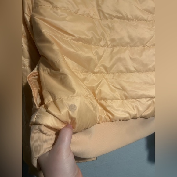 Lululemon peach colored reversible non stop bomber jacket - Picture 7 of 9